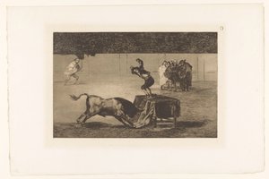 Tyrefægter står på et bord i arenaen Otra locura suya og la misma plaza Tyrefægtning (serietitel) La Taureaumachie (serietitel) La Tauromaquia (serietitel) af Francisco de Goya