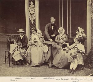 [Gruppeportræt af fem voksne og to børn i en have], 1850