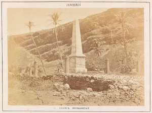Stillehavsstationen i HMS Triumph - plade 14, Cooks monument, Hawaii. af Frederick George Denham Bedford
