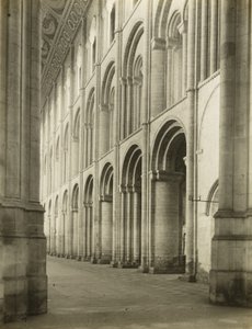Ely-katedralen: Skib fra under vesttårnet af Frederick H. Evans