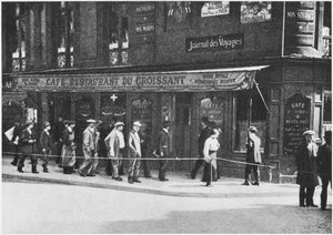 Cafe du Croissant, hvor Jean Jaures blev myrdet, hjørnet rue du Croissant rue Montmartre, 1914 af French Photographer