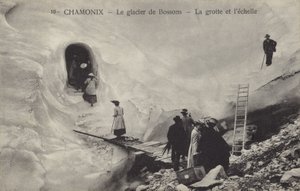 Isgrotte og stige, Bossons Glacier, Chamonix, Frankrig (s/h foto) af French Photographer