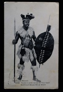 Kiki, danser, der optrådte barfodet på knust glas, Buffalo Bill (William Frederick Cody af French Photographer