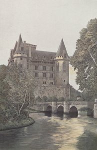 La Rochefoucauld, Chateau, Udsigt taget fra bredden af ​​Tardoire af French Photographer