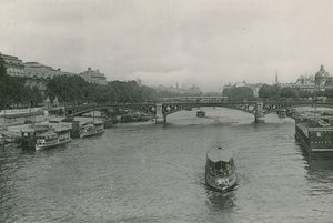 Perspektiv på Seinen, Pont des Saint-Peres, Seinen og Saints-Peres-broen (fotogravering) af French Photographer