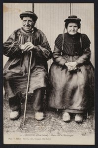 Postkort med bjergfolk i Saugues, Haute-Loire, ca. 1900 af French Photographer