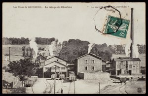 Postkort, der viser minerne i Grosmenil, der sorterer kul, Haute-Loire, ca. 1900 af French Photographer