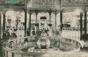 Kilde til Grand Grille foråret i Vichy. Postkort sendt i 1913. af French Photographer
