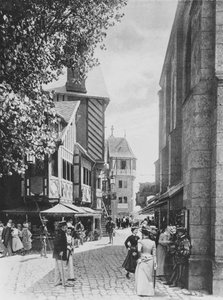Rue des Vieilles Ecoles og Saint Julien-kirken, i det gamle Paris, ved Exposition Universelle i 1900 af French Photographer