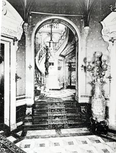 Vestibulen og Onyx-trappen i Hotel de Paiva af French Photographer
