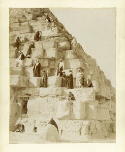 Turister ved den store pyramide i Giza af French Photographer