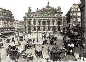 Udsigt over operahuset i Paris, 1890-99 af French Photographer