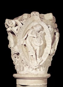 Kapital, der forestiller den tredje toneart i Plainsong med en lutspiller, ca. 1095 af French School