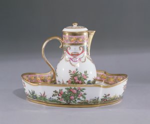 Ærke og kumme, lavet i Paris (porcelæn)