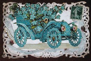 Venskabslykønskningskort, der viser en bil dækket af blomster, tidligt i det 20. århundrede (farve litho)_ af French School