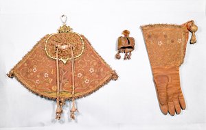 Hawking sæt af etui, handske og hætte, fransk, 1600-25
