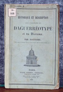 Historie og beskrivelse af processerne af Daguerreotypi og Diorama, manual, der ledsager kameraet markedsført af Daguerre og Giroux i 1839 af French School