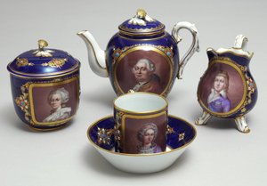 Del af en teservice med portrætter af Louis XVI (1754-93) og Marie Antoinette (1755-93), Sevres, Frankrig, ca. 1789 (porcelæn)