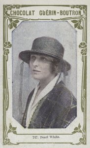 Perlehvid (farvet foto) af French School