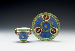 Sevres bleu celeste og lysegrøn malet togrebet kop og underkop, 1790 af French School