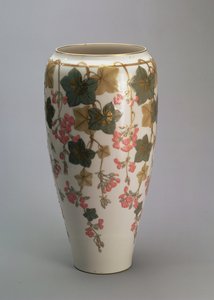 Sevres vase, med overglasur dekoration (porcelæn) af French School