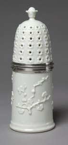 Sukkerstøber, fabrikant Saint Cloud Porcelænsfabrik, ca. 1732-1738 af French School