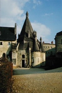 Tour dEvrault af French School