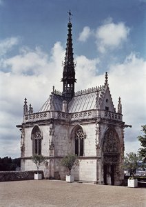 Udsigt over Chapelle Saint-Hubert i Chateau Amboise, færdig i 1493 af French School
