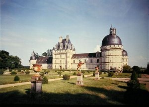 Udsigt over den østlige facade, bygning påbegyndt i 1540 af French School