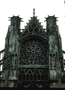 Vestrose vindue af French School