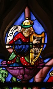 Vindue, der viser Isajs træ: David med harpe af French School