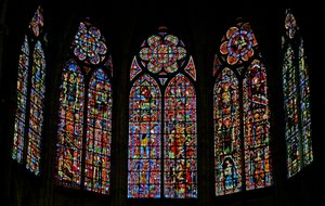 Vindue med udsigt over korets østlige ende af French School