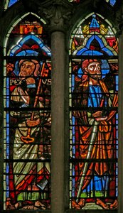 Vindue w106, der viser Sankt Peter og Sankt Paul (C19) af French School