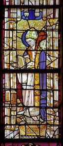 Vindue w10 forestillende en helgenbiskop af French School