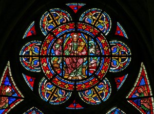 Vindue w200, der viser en roset: Kristus omgivet af evangelistsymboler af French School