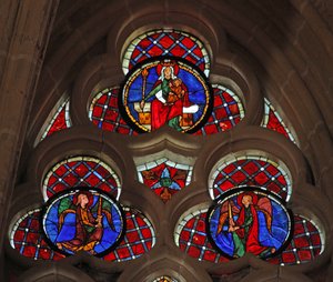 Vindue w201, der forestiller jomfruen og barnet af French School