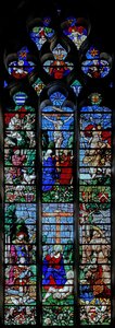 Vindue w25, der viser korsfæstelsen med Hubert og St. Christopher; nedenfor er donoren Louis de Roncherolles og hustruen Francoise de Halluin med St. Louis og St. Francis af French School