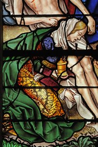 Vindue w4 viser en scene fra den hellige Maria Magdalenas liv - helgenen ved nedstigningen fra korset af French School