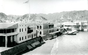 Havnefronten ved Muscat af G.J. Eccles