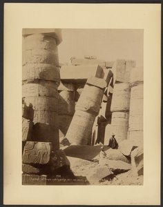(Karnak) Gd. Tempel, hypostylehal, interiør, skæv søjle