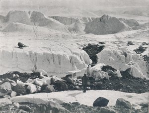 Sprækket is ved indgangen til Priestley Glacier, c1911, 1913 af G. Murray Levick