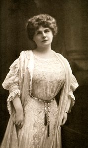 Marie Corelli, britisk forfatter, 1909. af Gabell