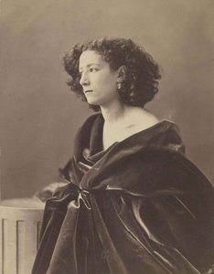 Portræt af Sarah Bernhardt 1844-1923, 1864. af Nadar