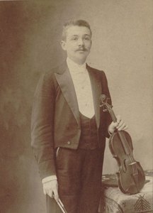 Portræt af violinisten og komponisten Henri Marteau 1874-1934. af Gaspard Félix Nadar