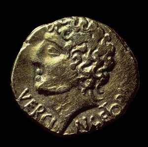Den galliske guldstater (Arvernes) har afbildningen af ​​Vercingetorix (72-46 f.Kr.) udstedt i 52 f.Kr. Paris, B.N.