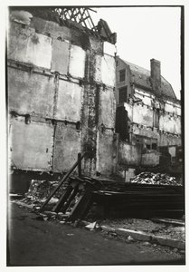 Nedrivning i en gade i Amsterdam af George Hendrik Breitner