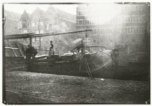 Regeringslagre på Brouwersgracht i Amsterdam af George Hendrik Breitner