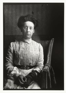 Portræt af Margaretha Breitner, fotografens søster af George Hendrik Breitner