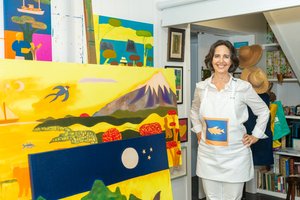 Cristina Rodriguez i sit studie, 2022