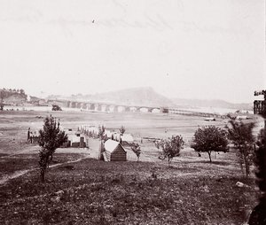 Bridge Builders Camp overfor Chattanooga, ca. 1864. af George N. Barnard